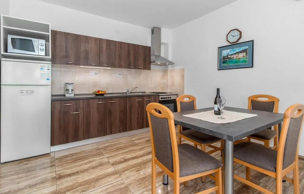 Apartment App 4+1 S Dvije Spavace Sobe Selce Croatia